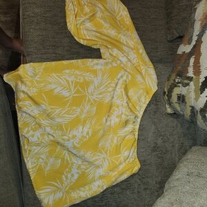 SHEIN Yellow Leaf Print Blouse